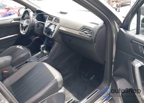 2024 Volkswagen Tiguan 2.0T Se R-Line Black z USA, uszkodzony, nr VIN 3VVCB7AX4RM066123